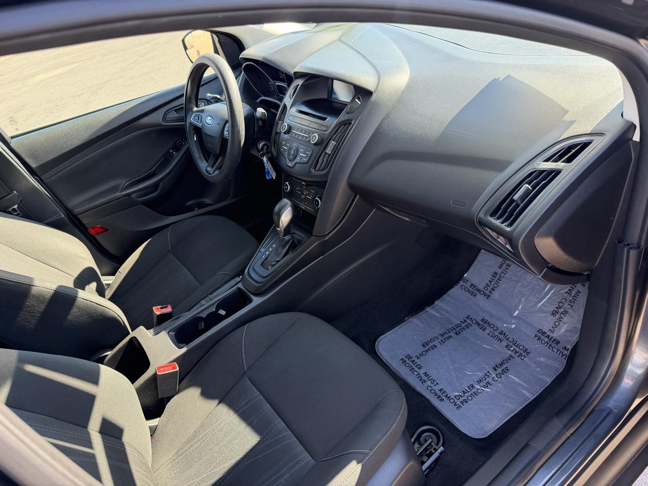 Ford Focus S Sedan 2017