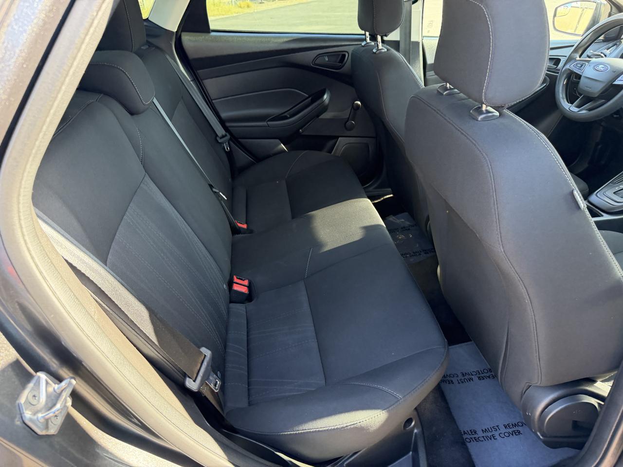 Ford Focus S Sedan 2017