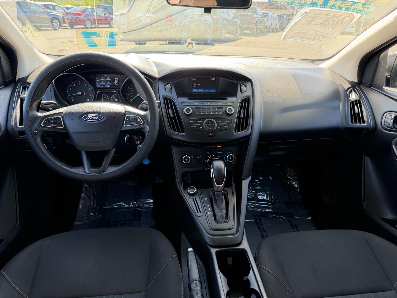 Ford Focus S Sedan 2017