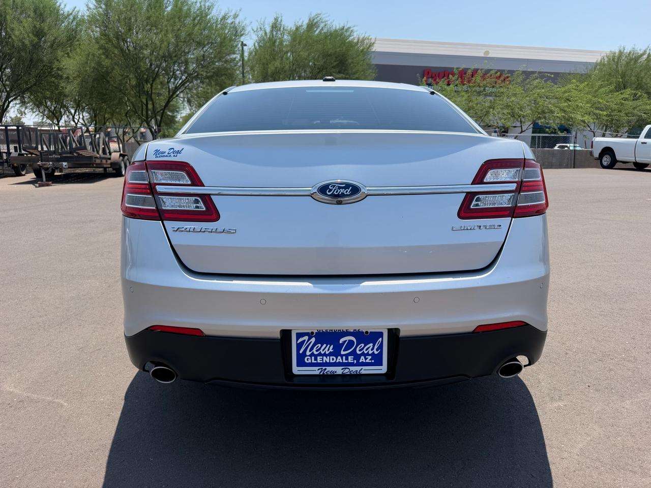 Ford Taurus Limited FWD 2015