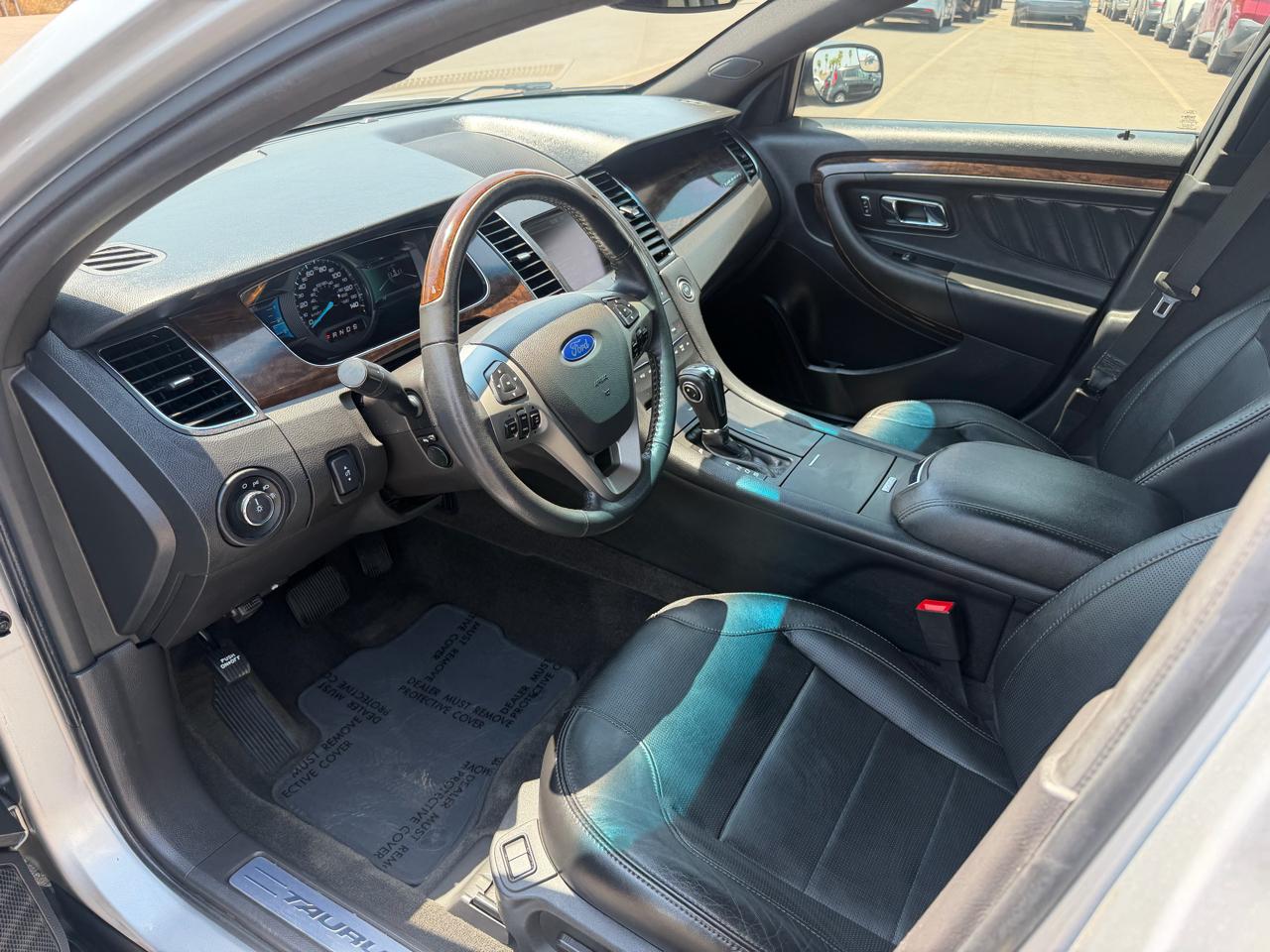Ford Taurus Limited FWD 2015