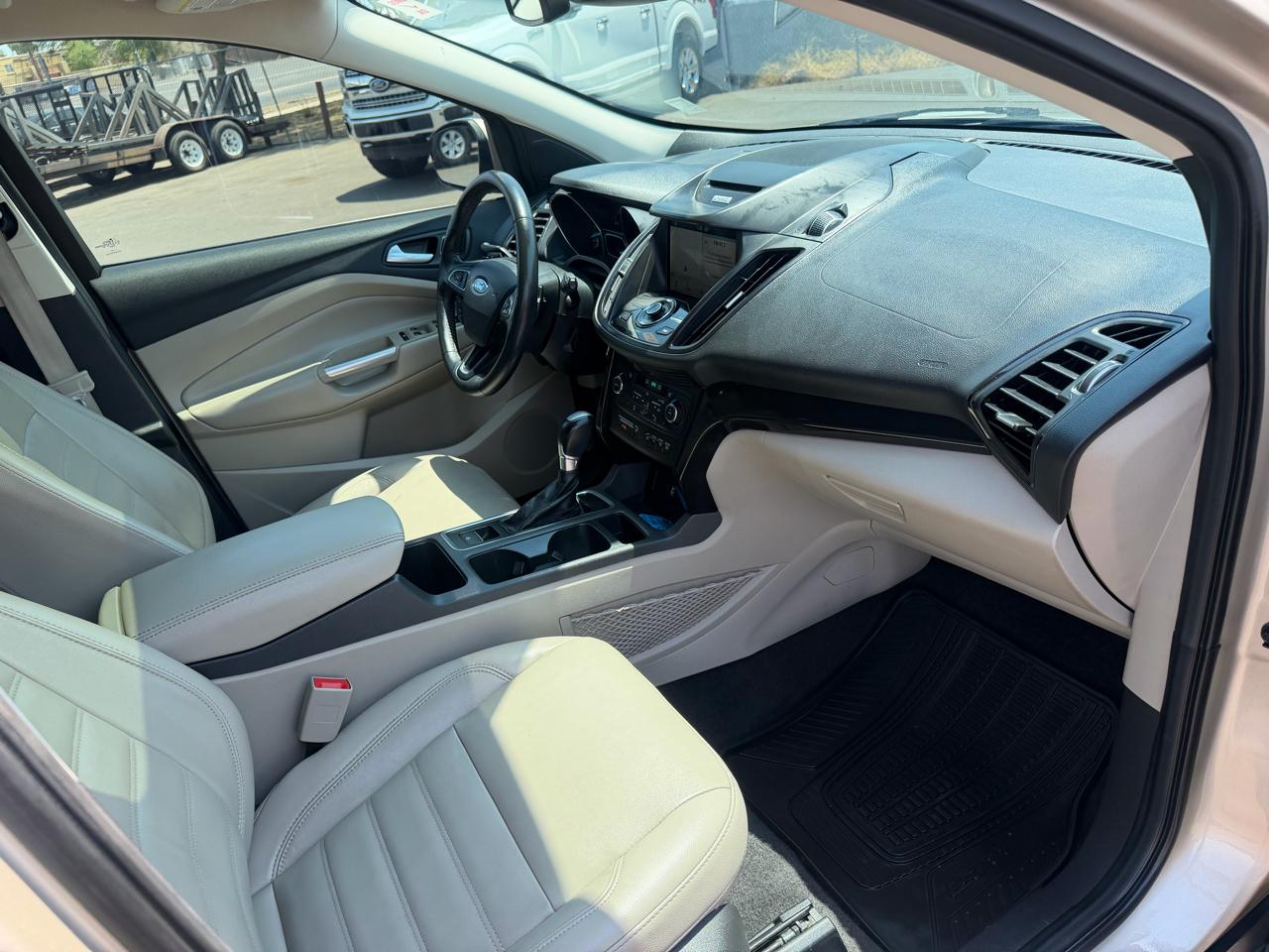 Ford Escape Titanium FWD 2017