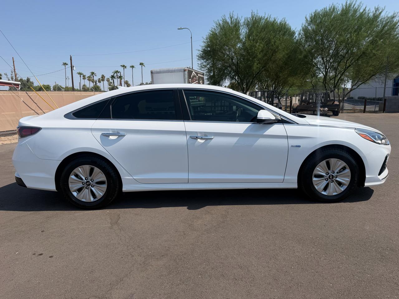 Hyundai Sonata Hybrid SE 2019