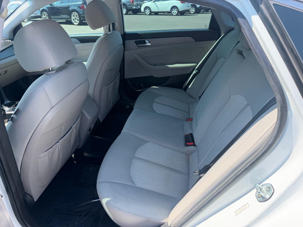 Hyundai Sonata Hybrid SE 2019