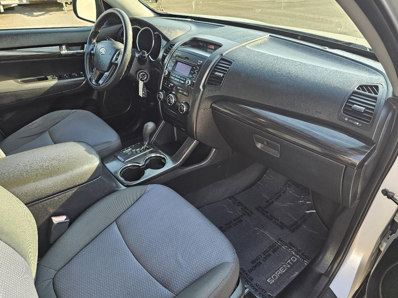 Kia Sorento LX 2WD 2012