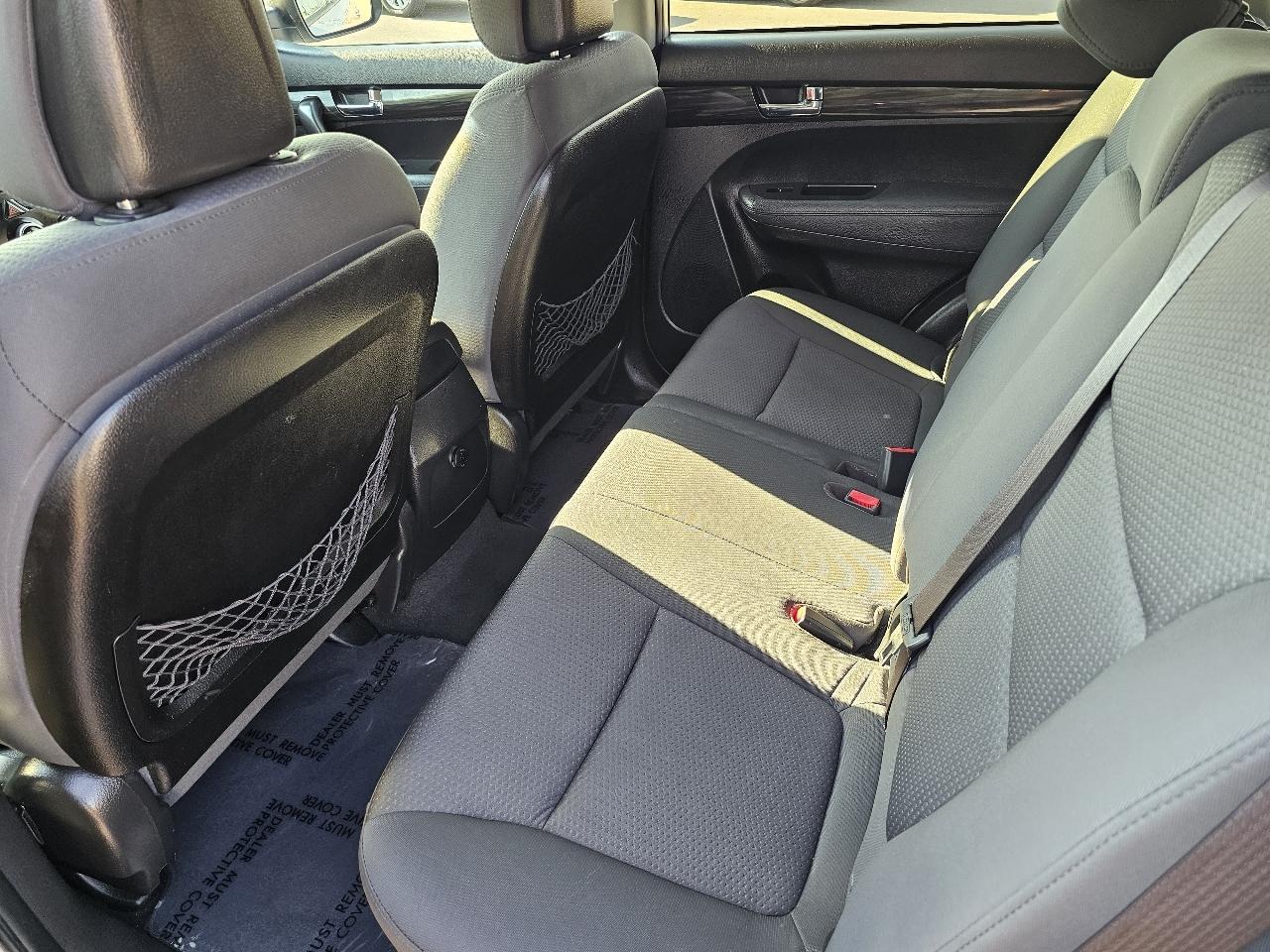 Kia Sorento LX 2WD 2012