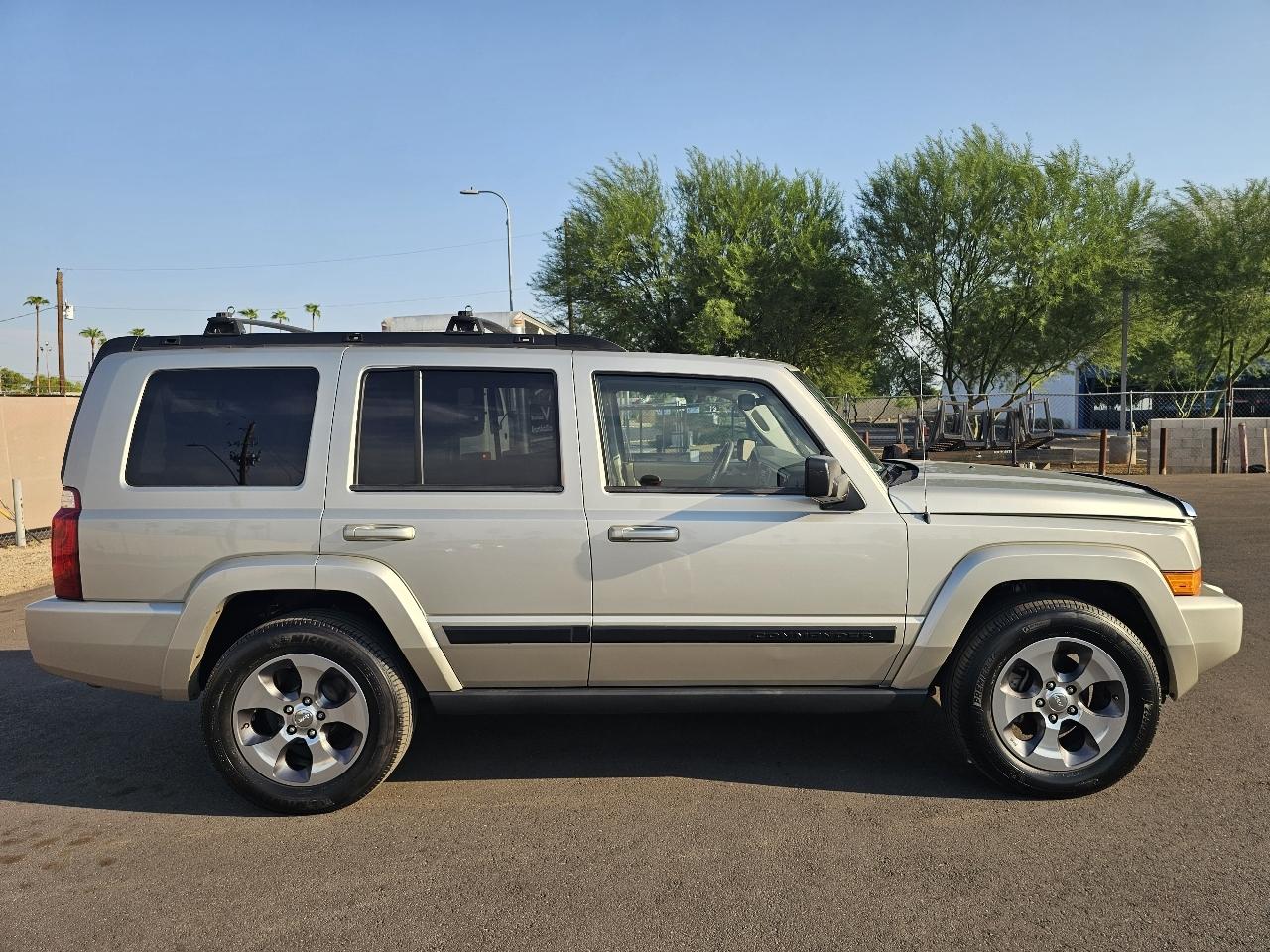 Jeep Commander Sport 4WD 2007