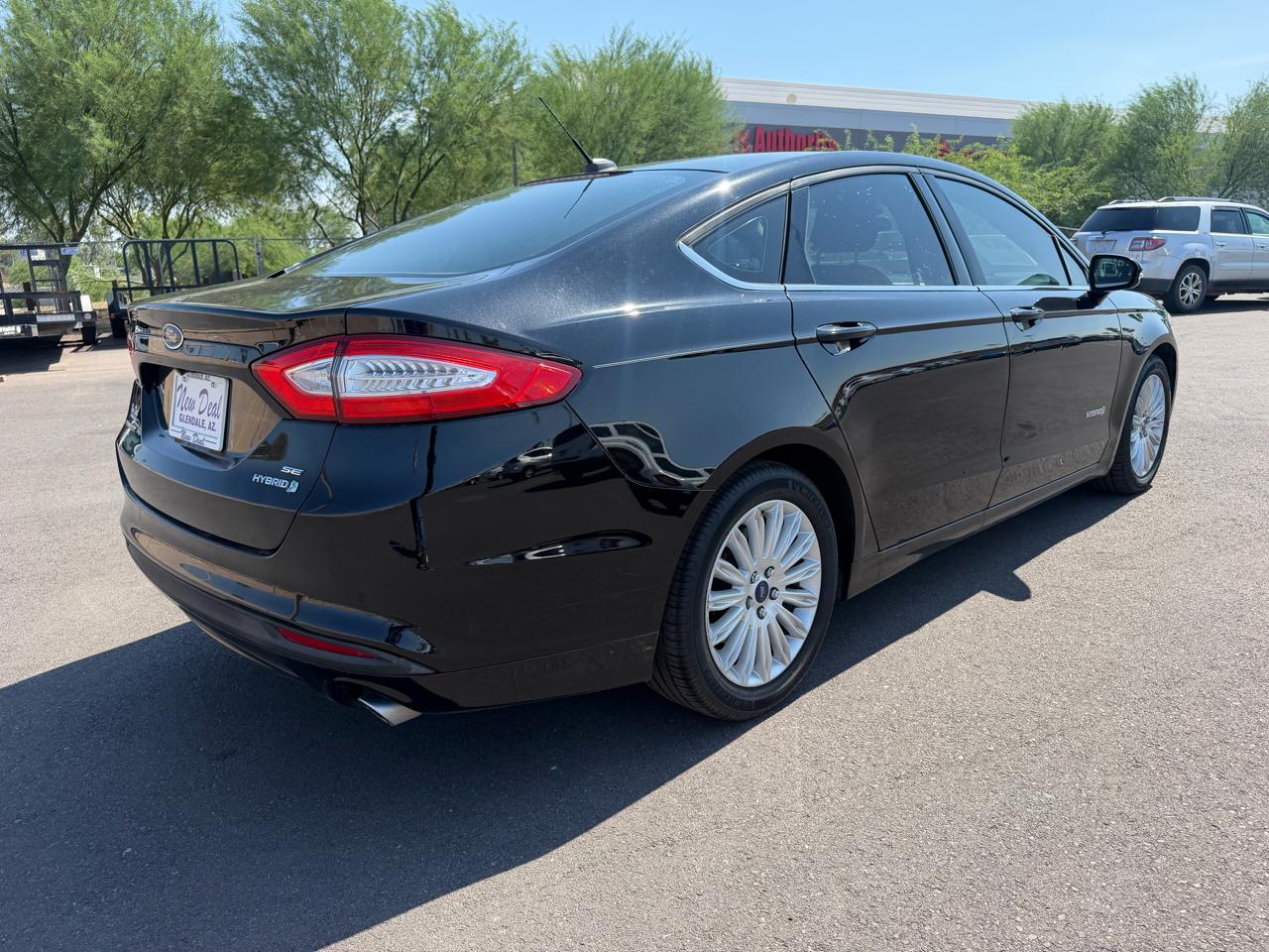 Ford Fusion Hybrid SE 2016