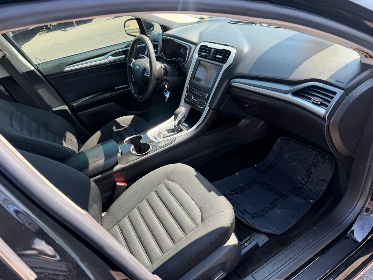 Ford Fusion Hybrid SE 2016