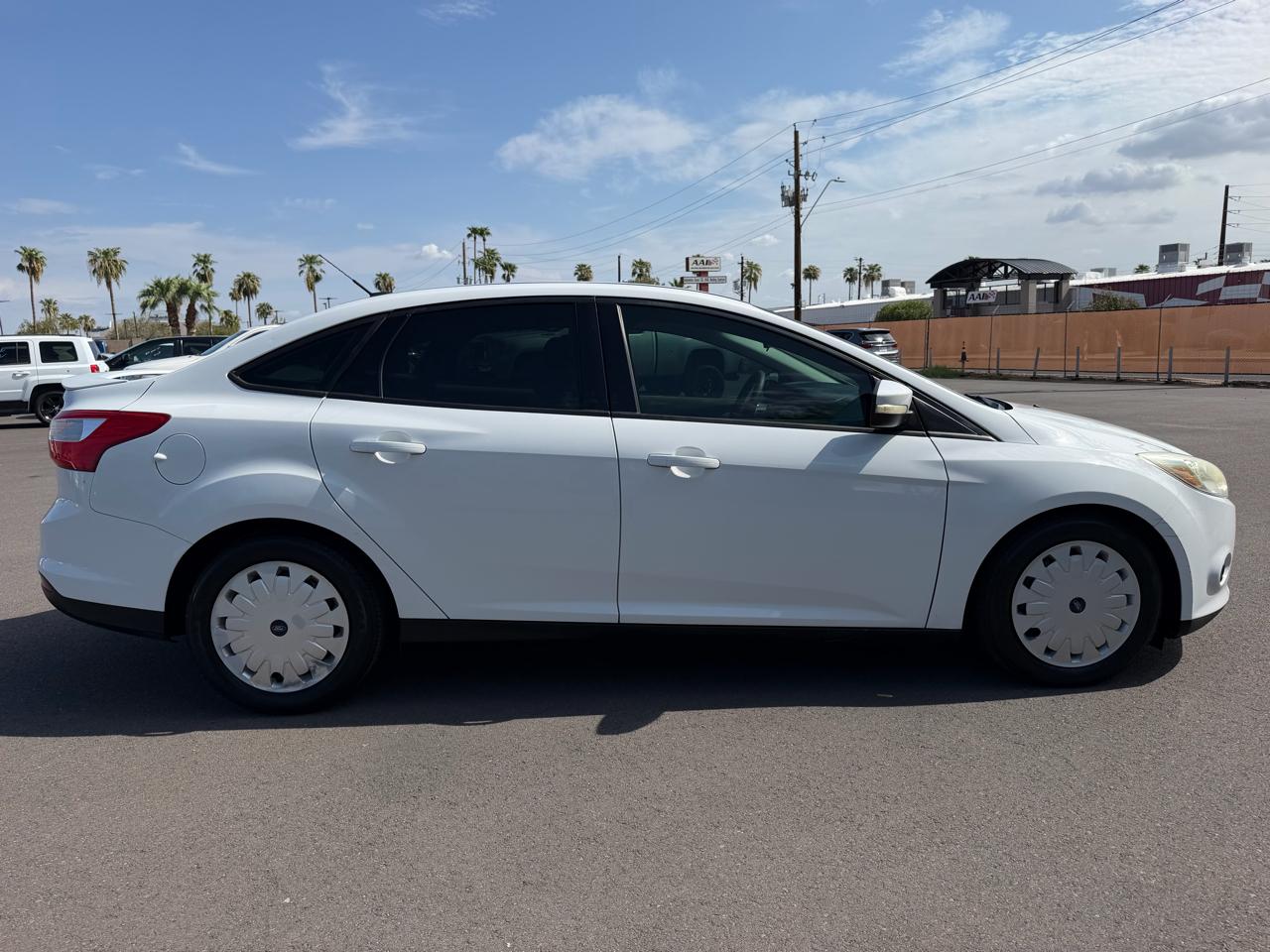 Ford Focus SE Sedan 2014