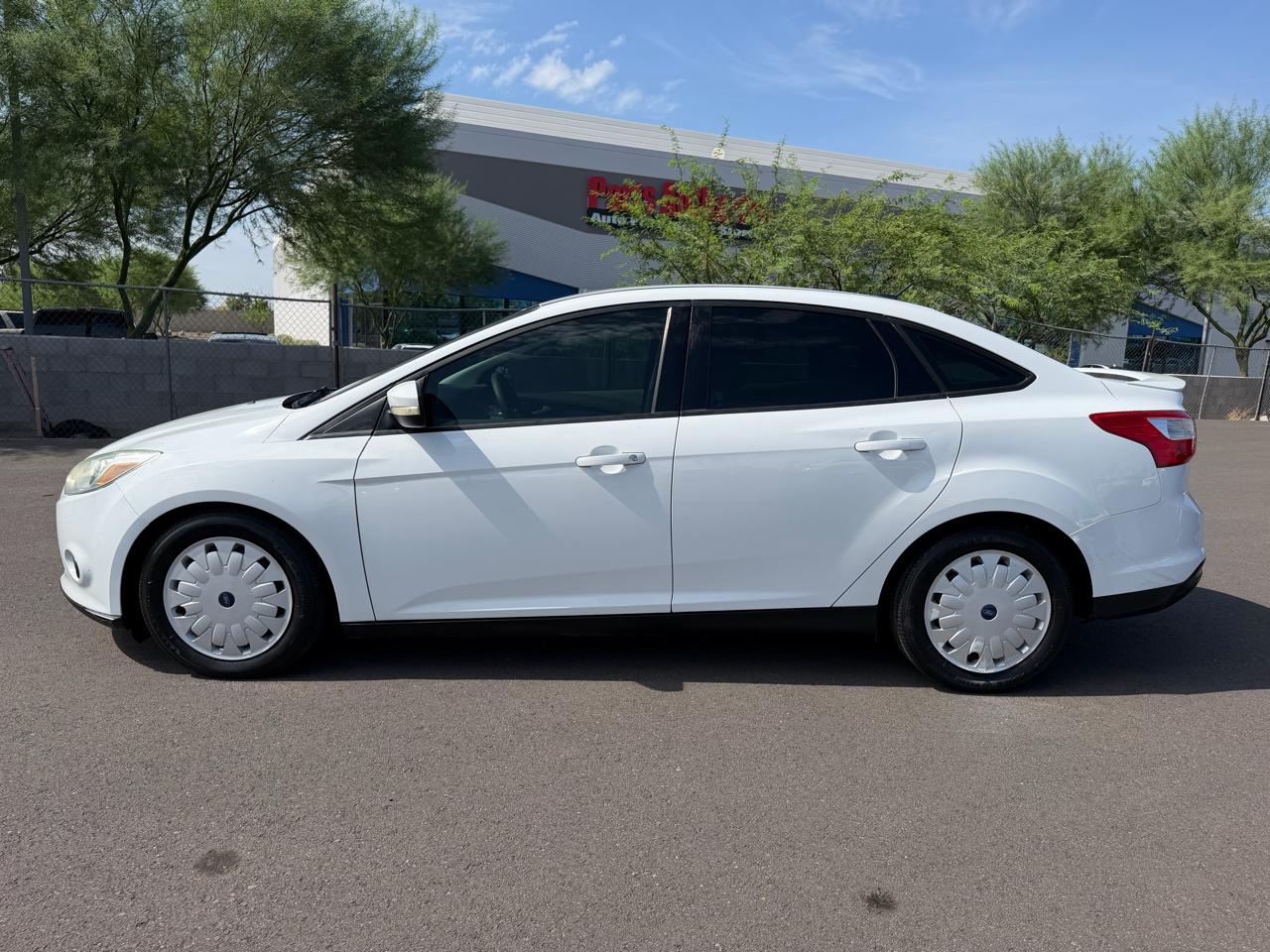 Ford Focus SE Sedan 2014