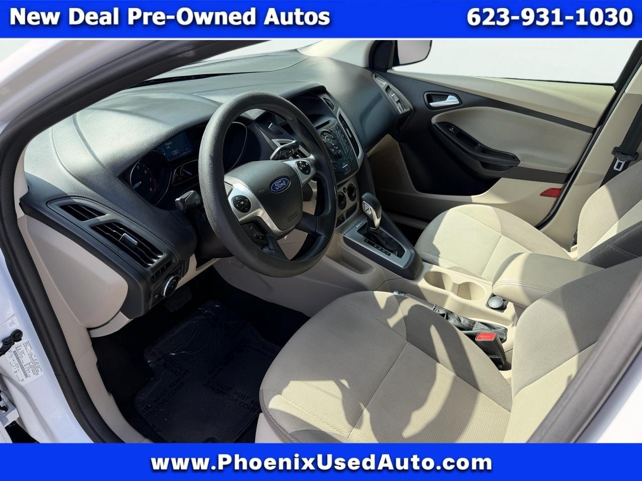 Ford Focus SE Sedan 2014