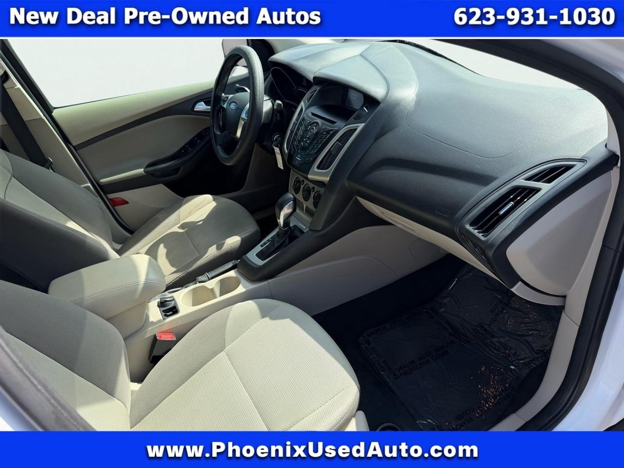 Ford Focus SE Sedan 2014