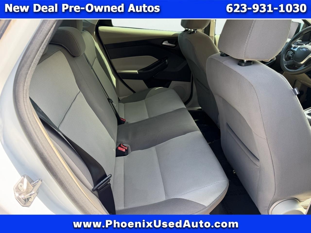 Ford Focus SE Sedan 2014