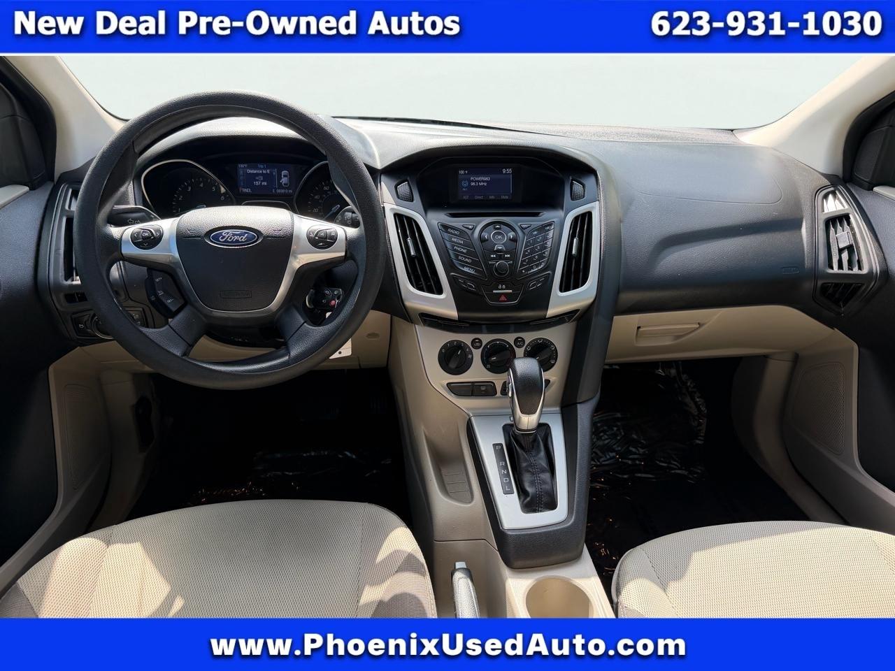 Ford Focus SE Sedan 2014