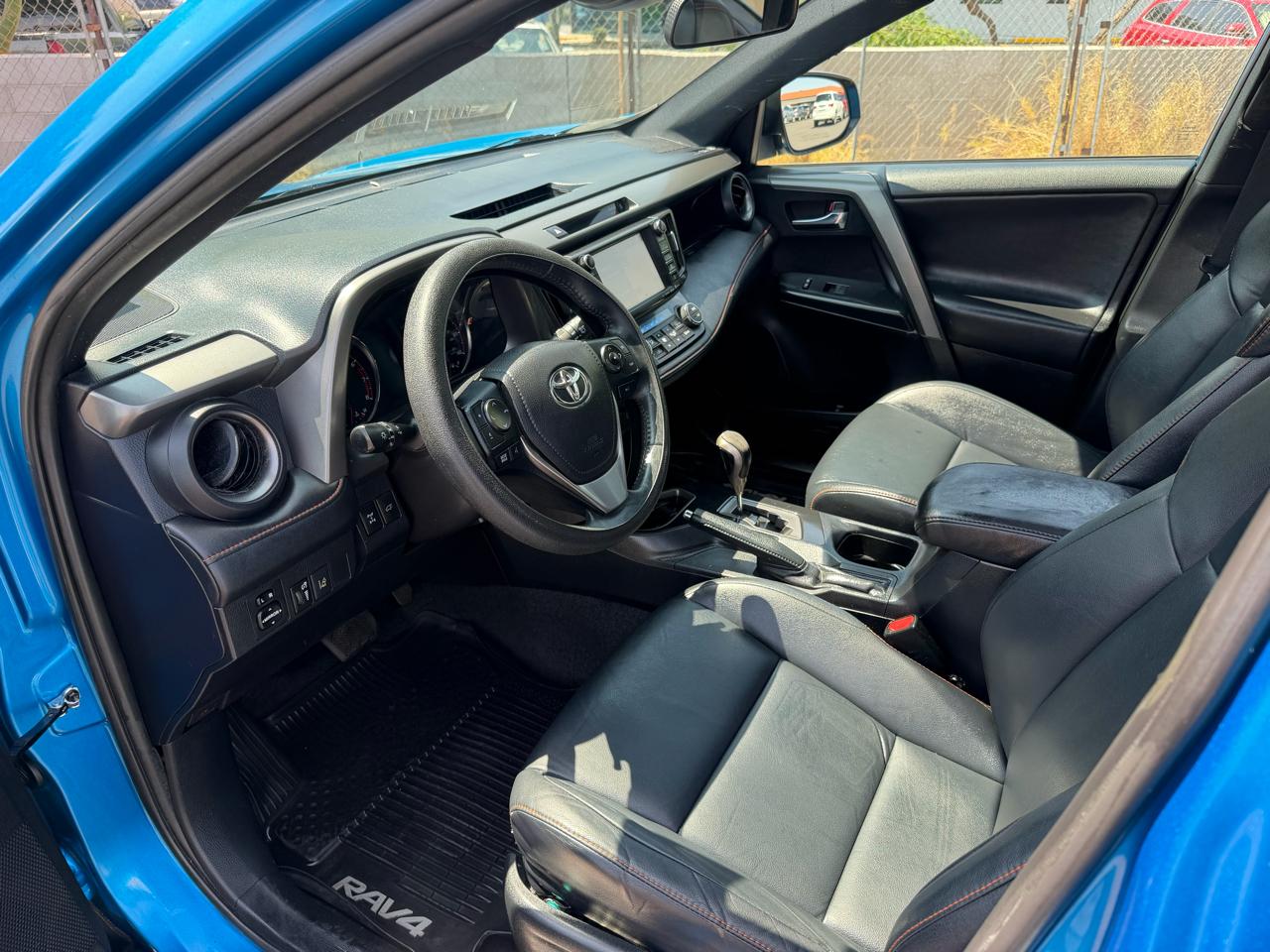 Toyota RAV4 SE 4WD 2017