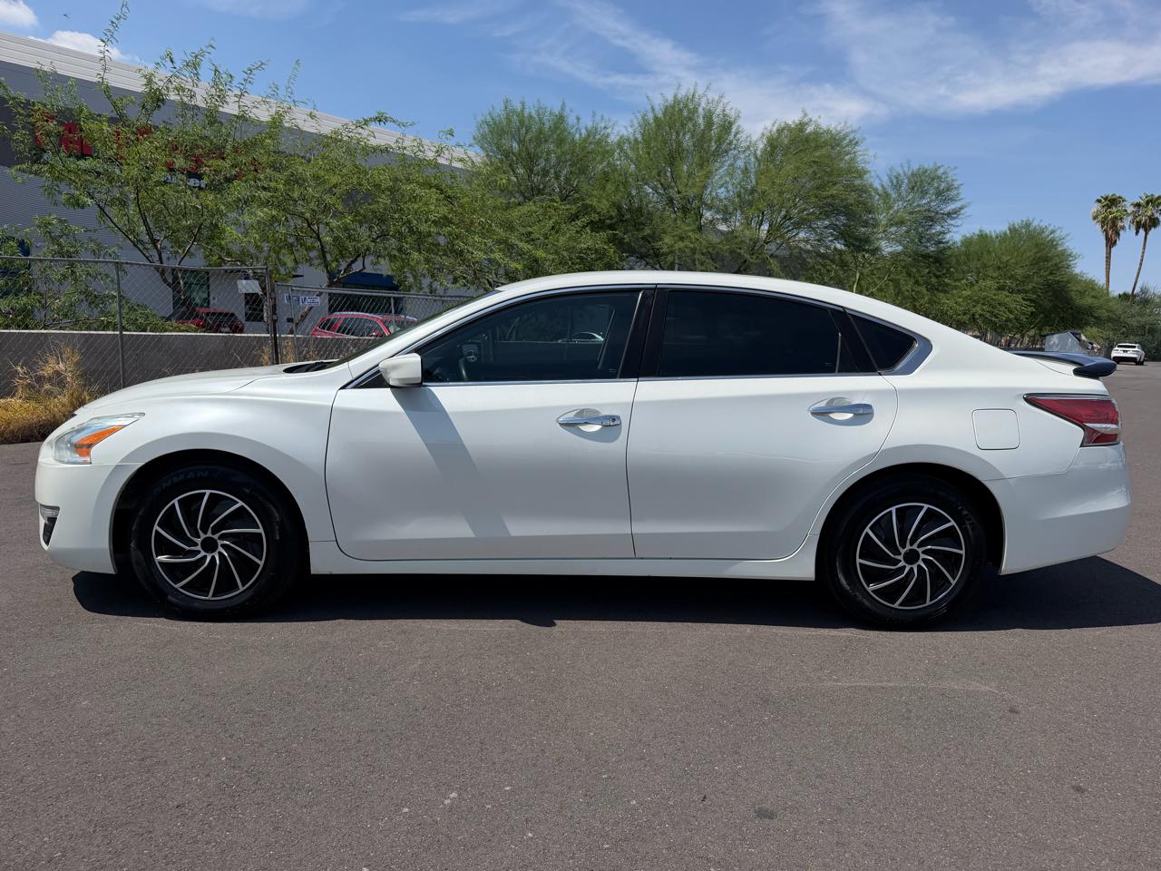 Nissan Altima 2.5 SV 2015