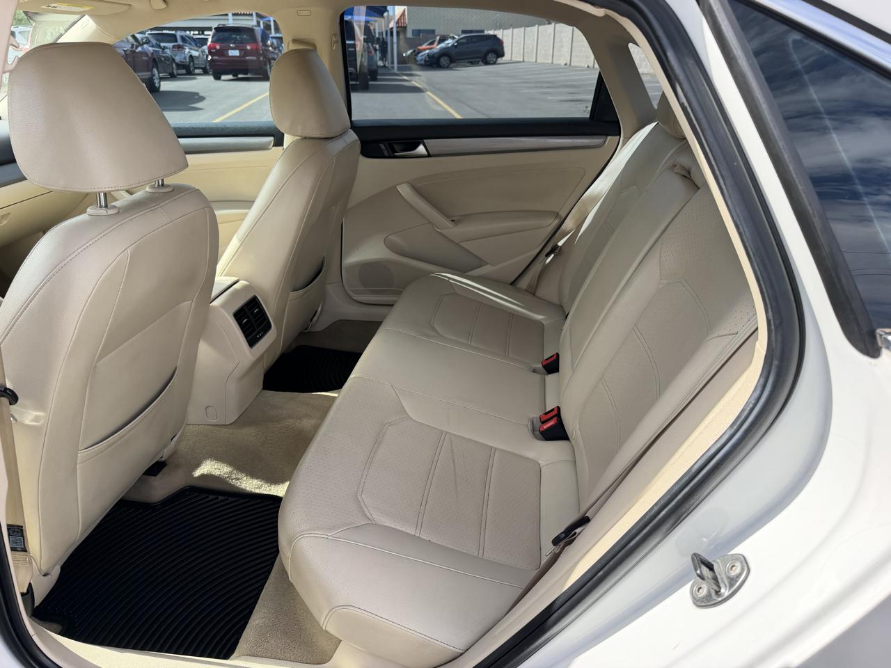 Volkswagen Passat SE PZEV 6A 2015