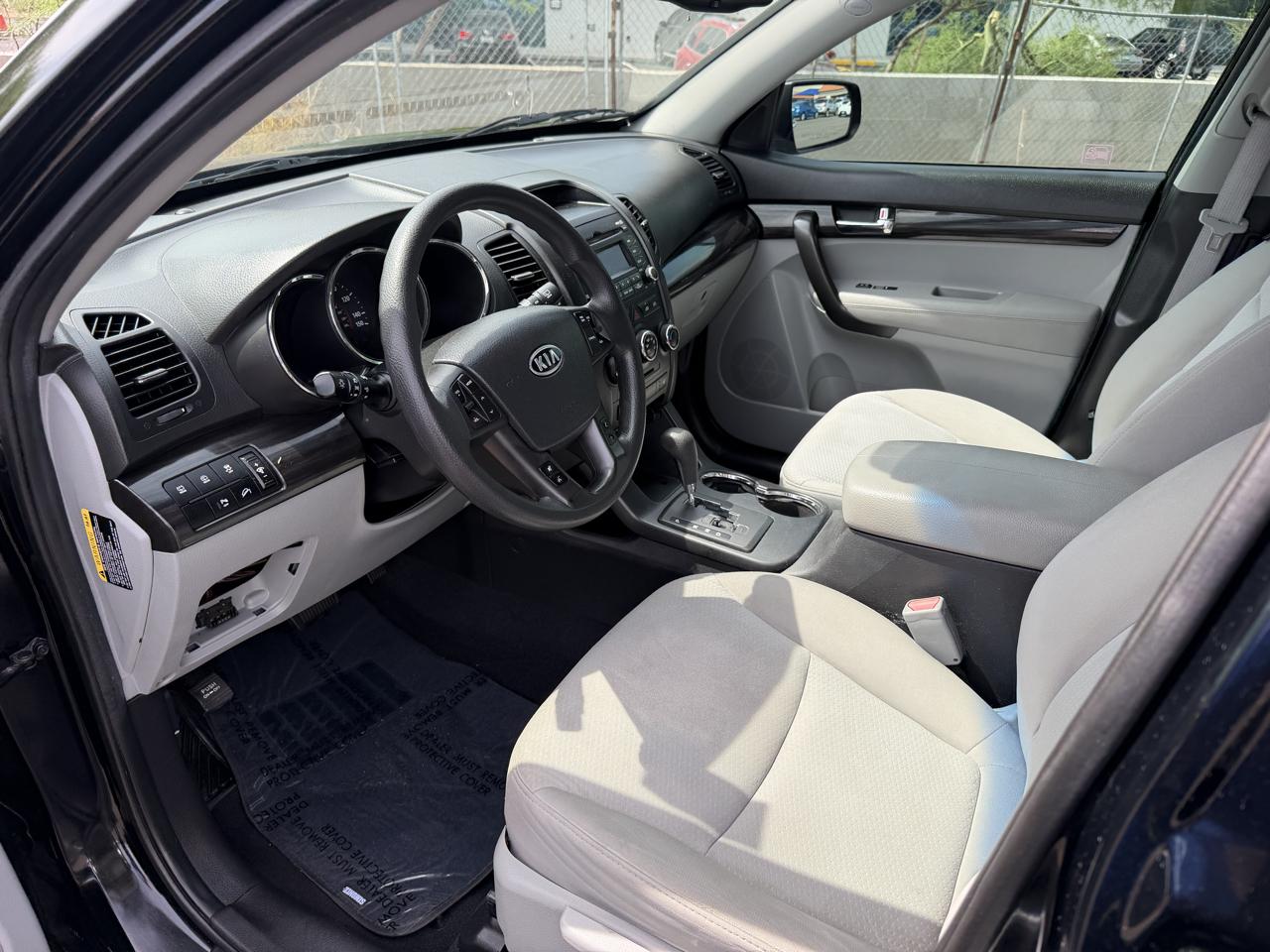 Kia Sorento LX 2WD 2012