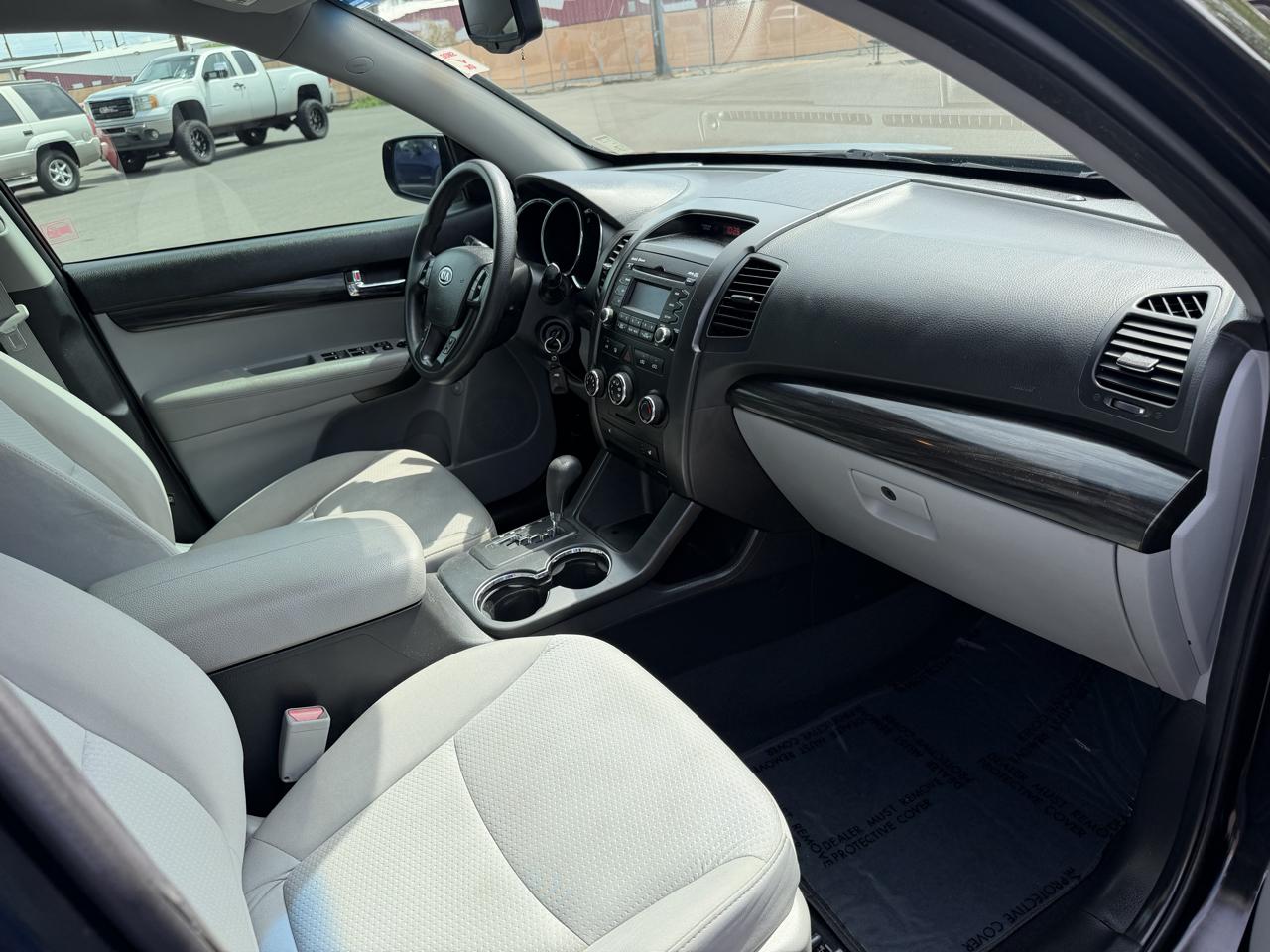 Kia Sorento LX 2WD 2012