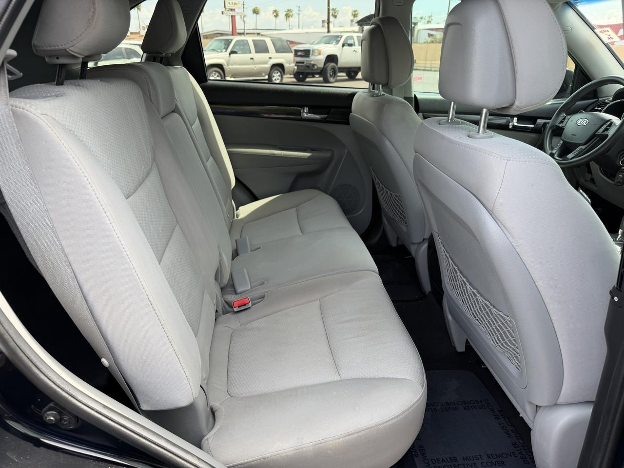 Kia Sorento LX 2WD 2012