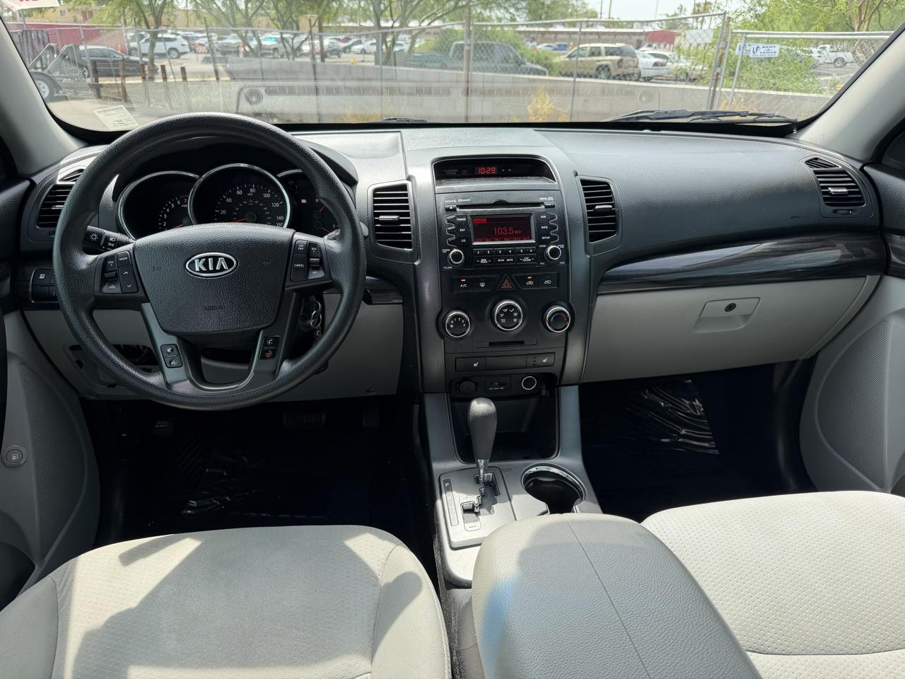 Kia Sorento LX 2WD 2012