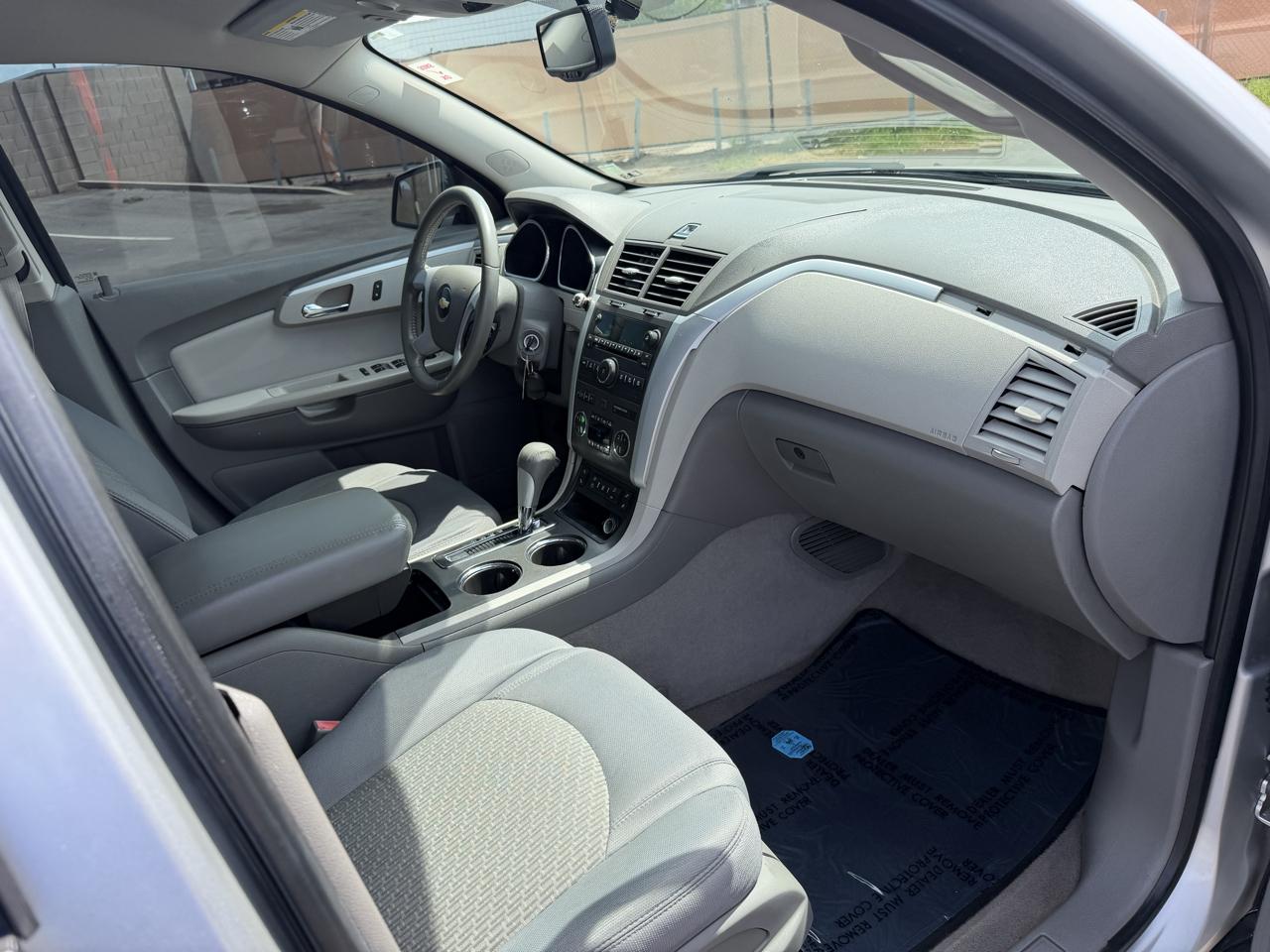 Chevrolet Traverse 2LT AWD 2012