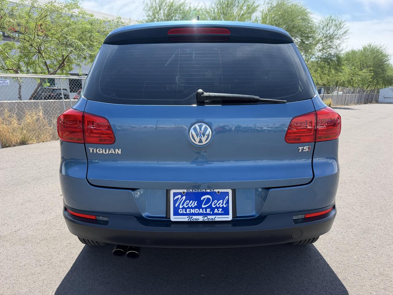 Volkswagen Tiguan S 2017