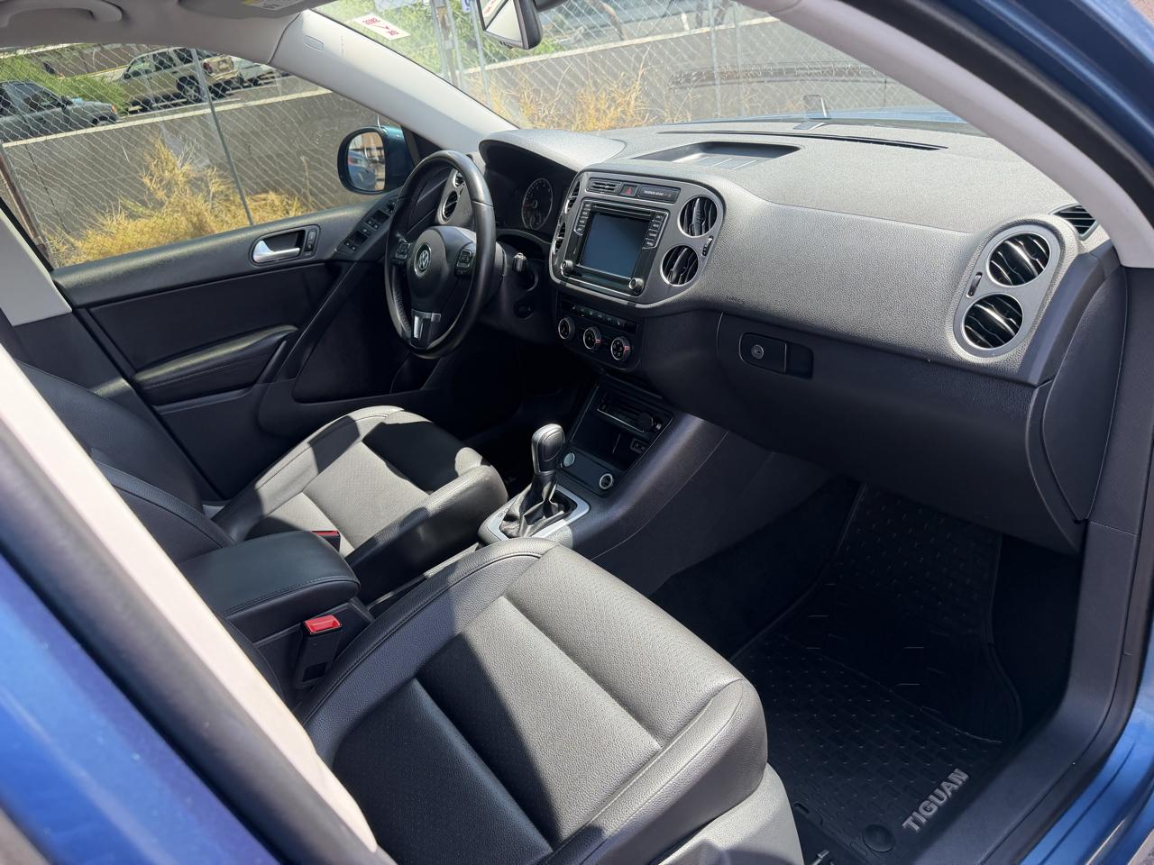 Volkswagen Tiguan S 2017