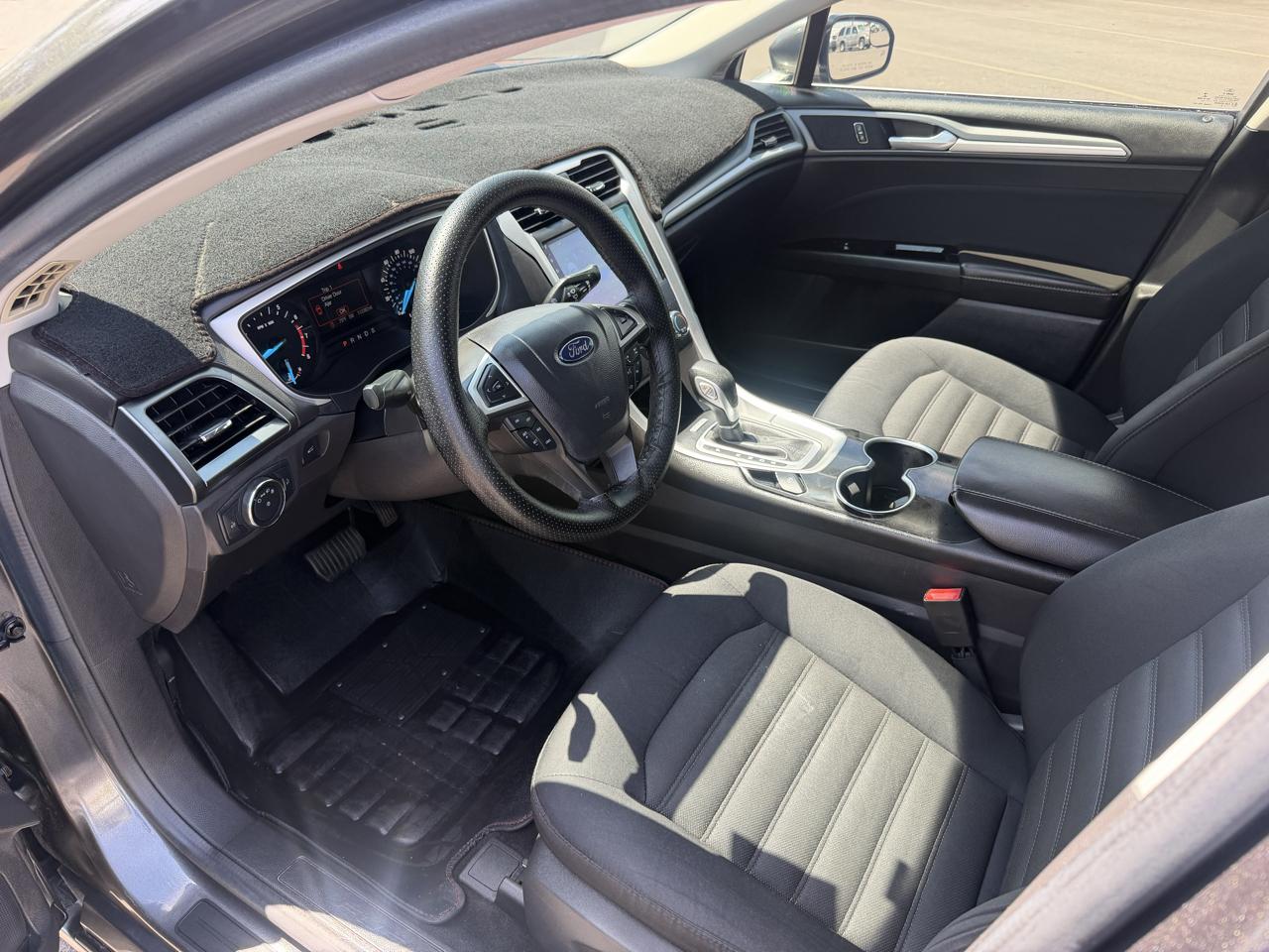 Ford Fusion SE 2015