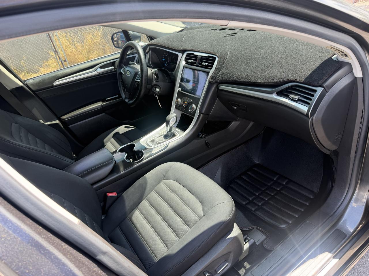 Ford Fusion SE 2015