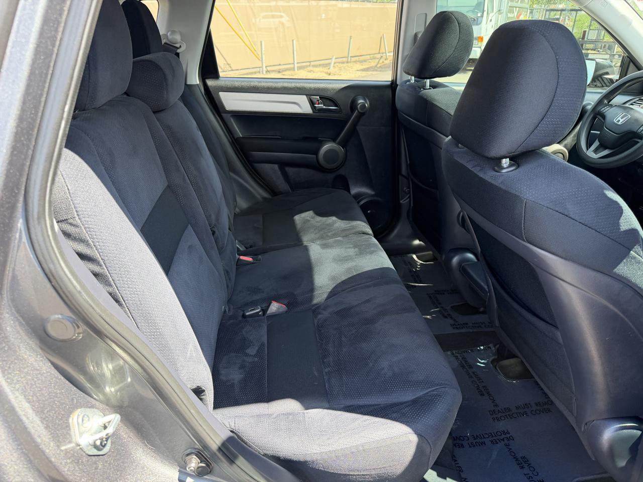 Honda CR-V SE 2WD 5-Speed AT 2011