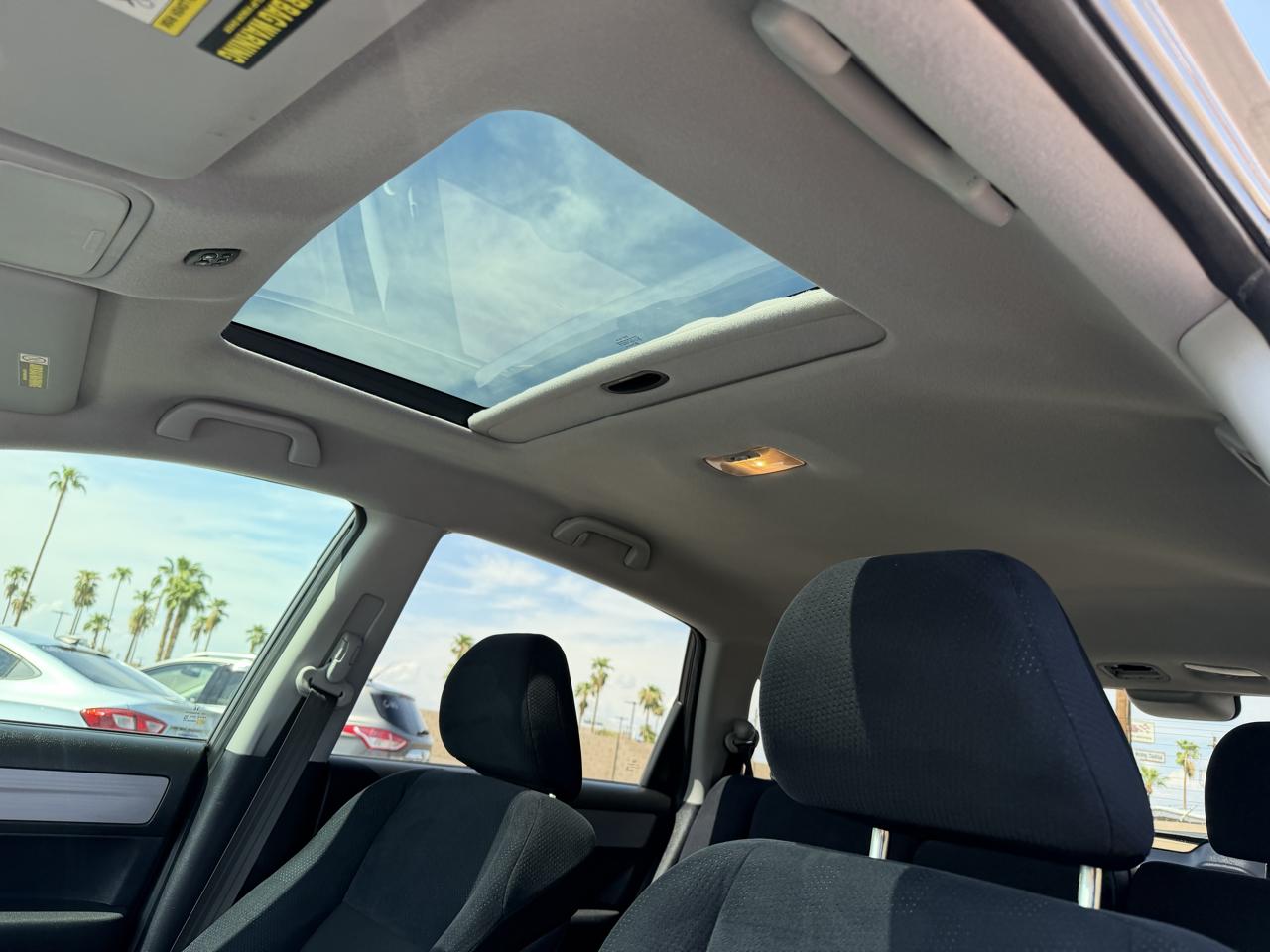 Honda CR-V SE 2WD 5-Speed AT 2011