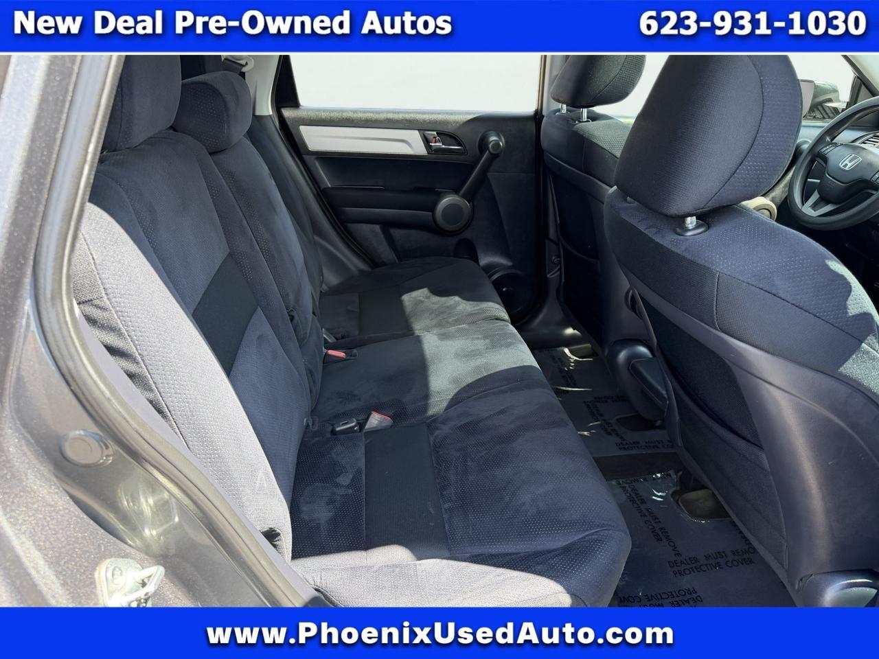 Honda CR-V SE 2WD 5-Speed AT 2011