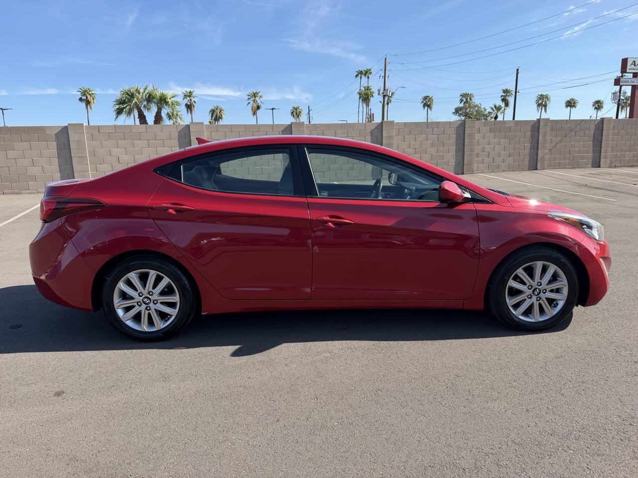 Hyundai Elantra SE 6AT 2015