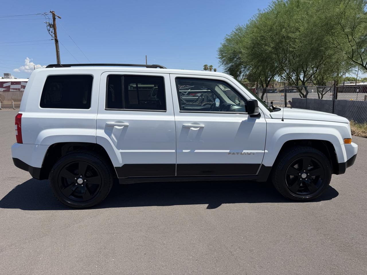 Jeep Patriot Latitude 2WD 2014