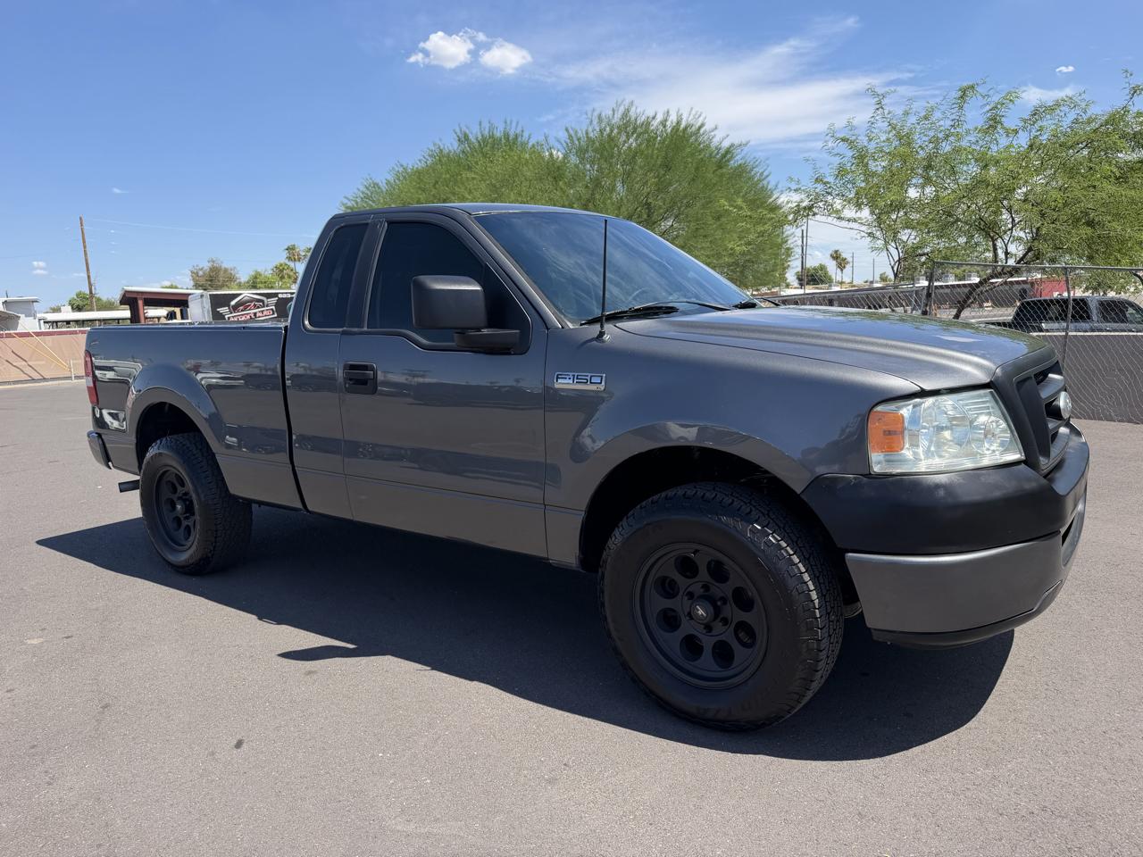 Ford F-150 2WD Reg Cab 122.5" XL 2007