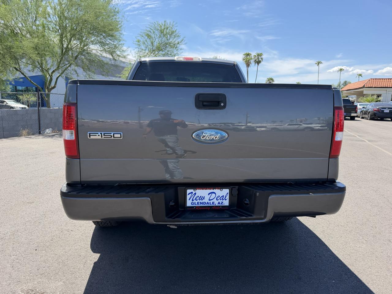 Ford F-150 2WD Reg Cab 122.5" XL 2007