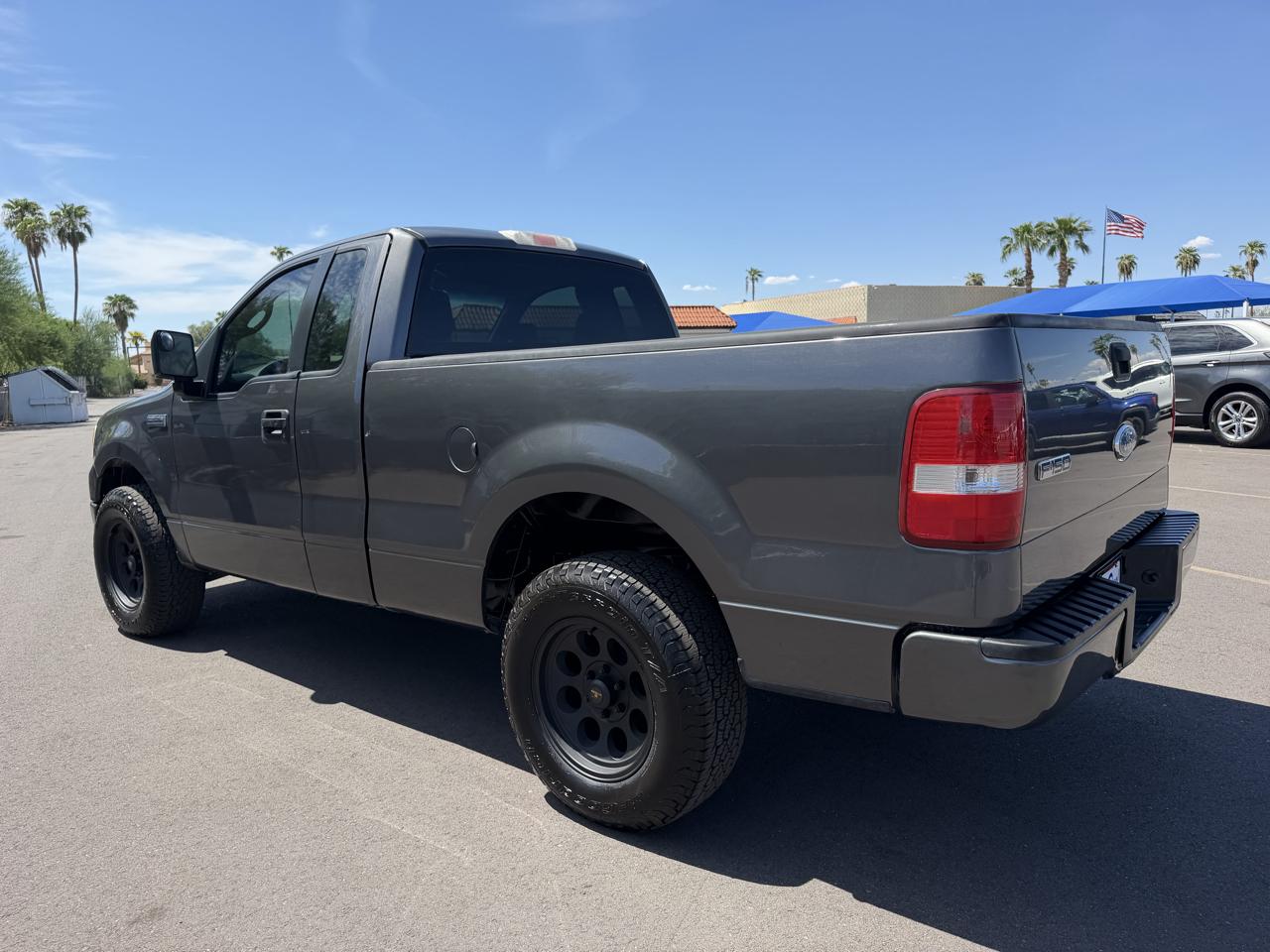 Ford F-150 2WD Reg Cab 122.5" XL 2007