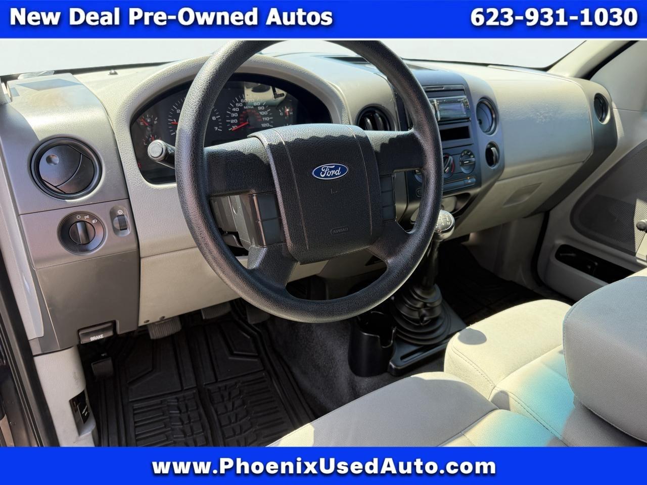 Ford F-150 2WD Reg Cab 122.5" XL 2007
