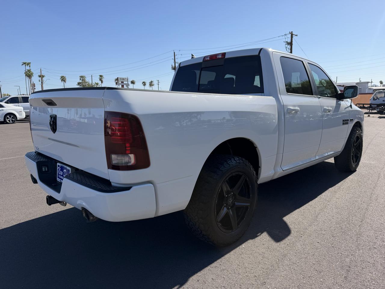 RAM 1500 2WD Crew Cab 140.5" Sport 2017