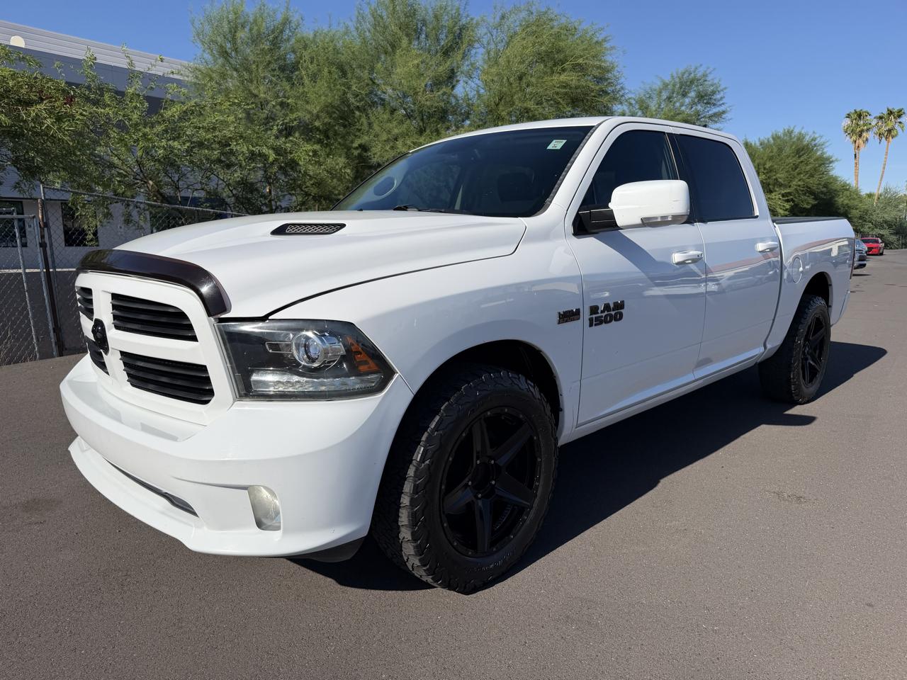 RAM 1500 2WD Crew Cab 140.5" Sport 2017