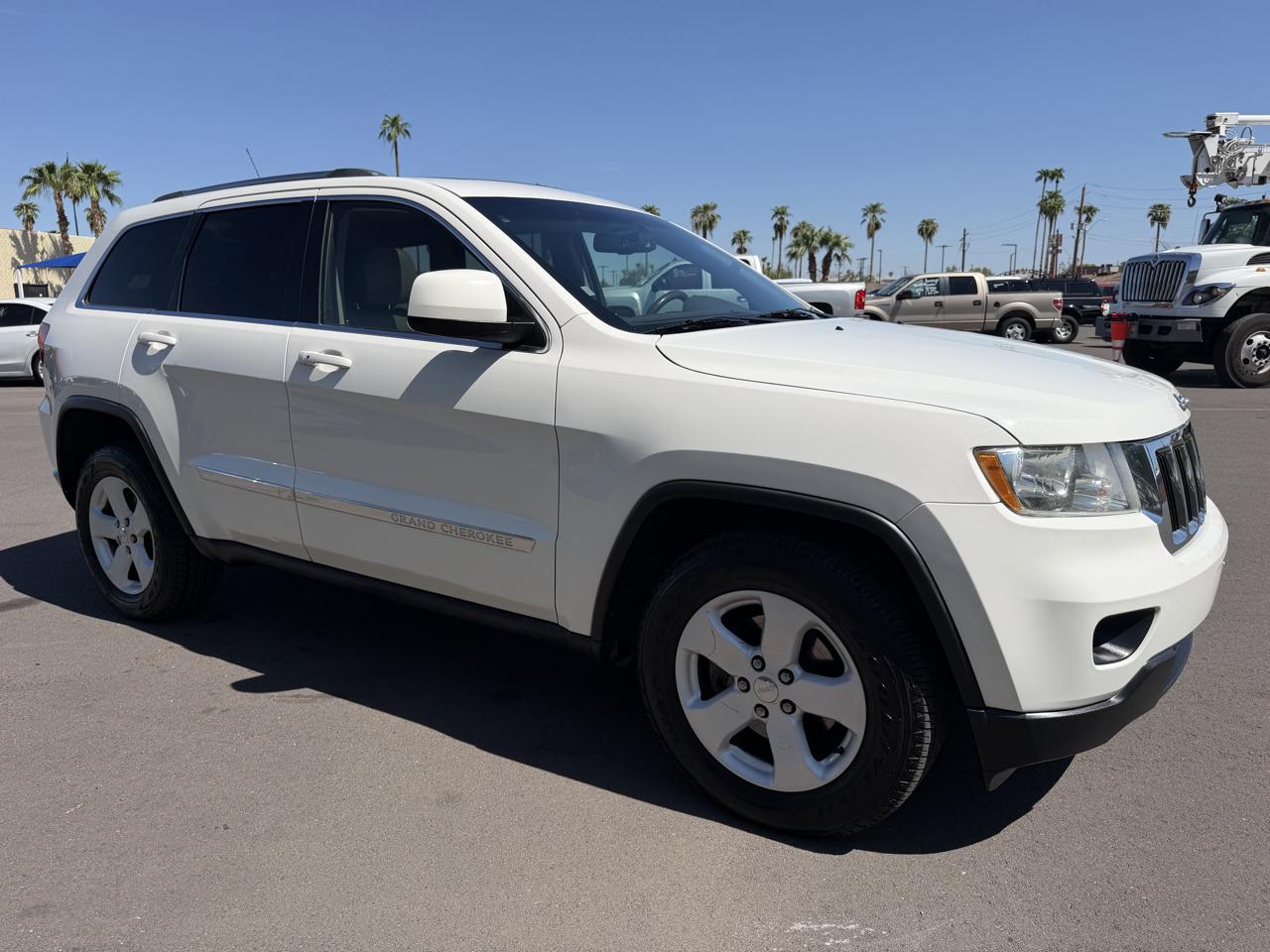 Jeep Grand Cherokee Laredo 4WD 2011