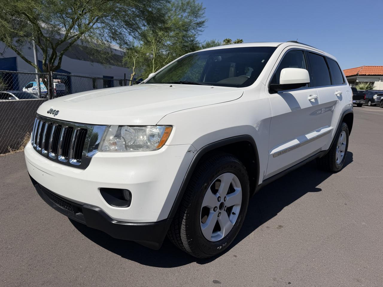 Jeep Grand Cherokee Laredo 4WD 2011