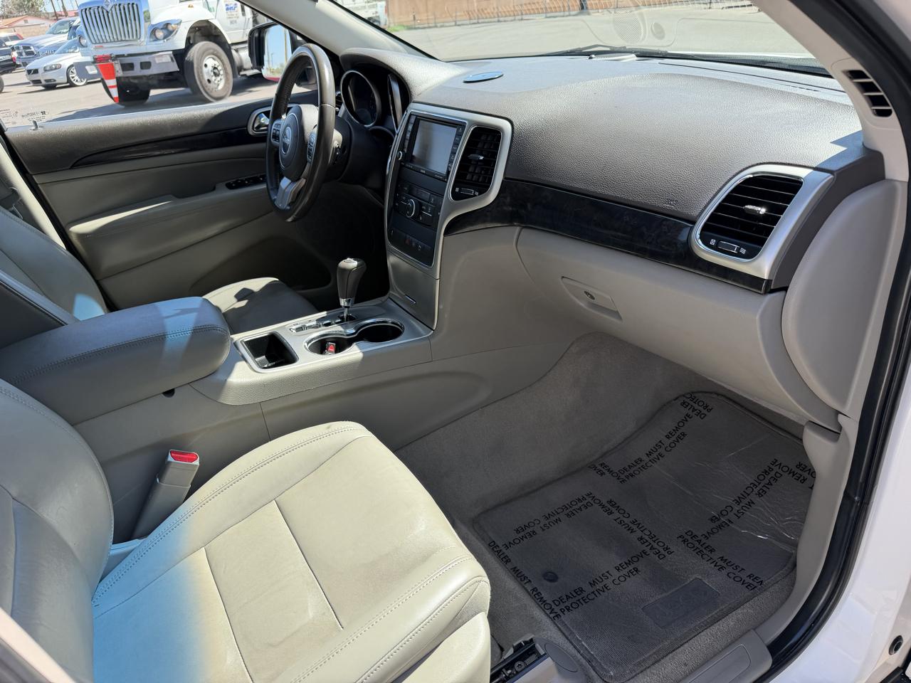 Jeep Grand Cherokee Laredo 4WD 2011