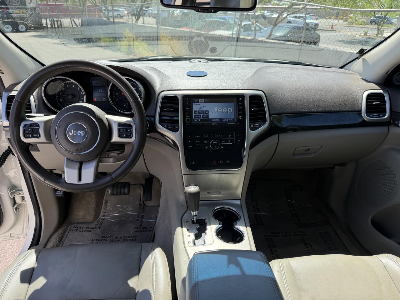Jeep Grand Cherokee Laredo 4WD 2011