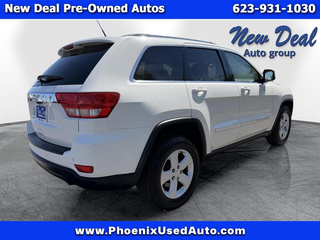 Jeep Grand Cherokee Laredo 4WD 2011