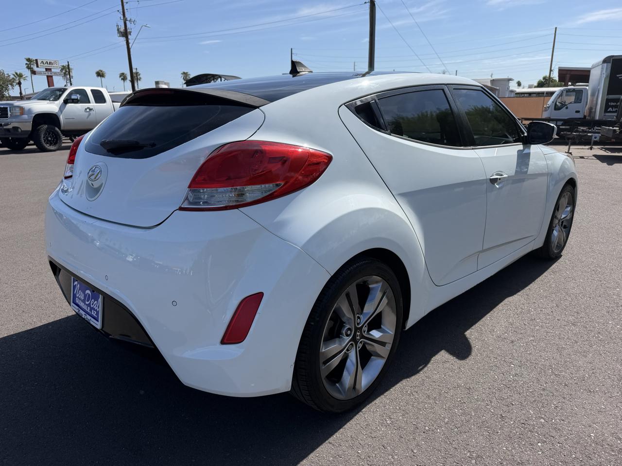 Hyundai Veloster Base 2013