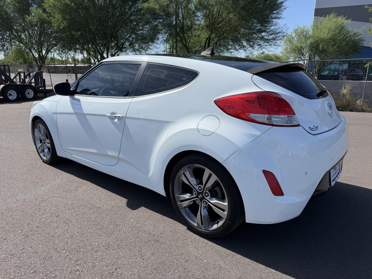 Hyundai Veloster Base 2013