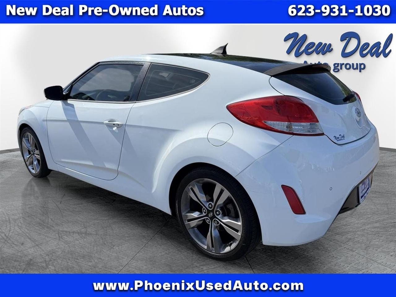 Hyundai Veloster Base 2013